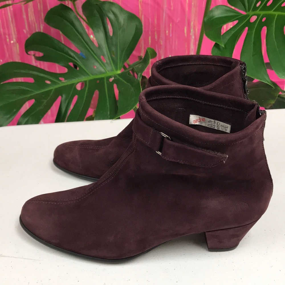Arche sz 41 heeled ankle suede bootie PLUM zipper